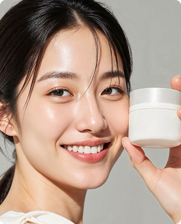 Korean skincare model using Seoul Luma product
